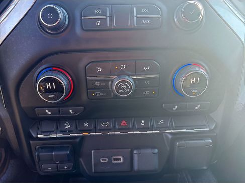 Used 2021 Chevrolet Silverado 1500 RST w/ Redline Edition image 15