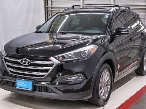 Used 2017 Hyundai Tucson SE Plus FWD image 1