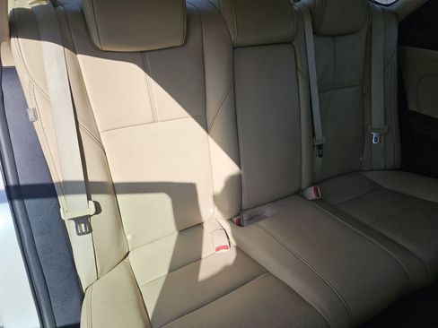 Used 2014 Toyota Avalon Limited w/ Technology Package FWD image 28