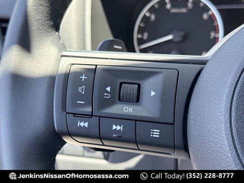Certified 2024 Nissan Rogue SV w/ SV Premium Package FWD image 38