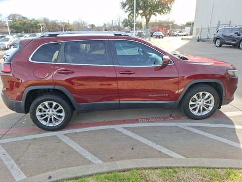 Used 2019 Jeep Cherokee Latitude w/ Popular Appearance Group image 7
