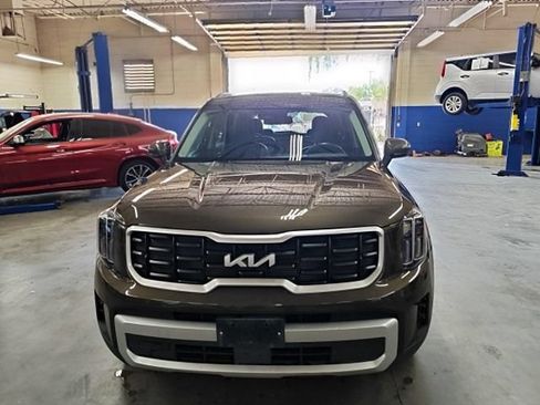 Certified 2025 Kia Telluride S AWD/4WD image 2