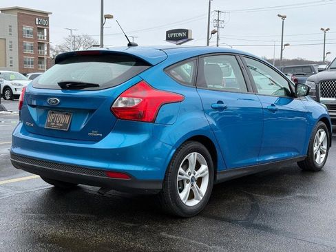 Used 2013 Ford Focus SE w/ SE Winter Pkg image 3