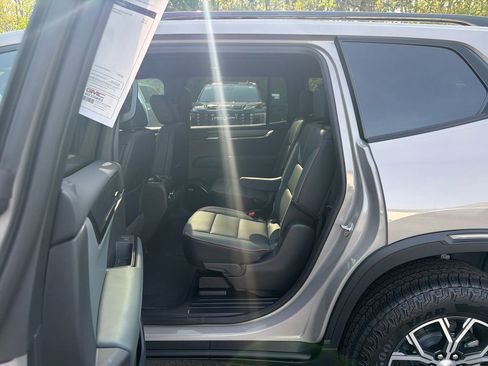 New 2026 GMC Acadia AT4 w/ Luxury Package AWD/4WD image 21