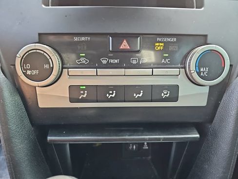 Used 2014 Toyota Camry SE w/ Moonroof Package FWD image 22