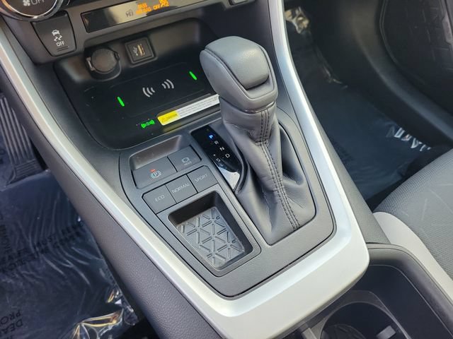 Used 2025 Toyota RAV4 XLE w/ Convenience Package FWD image 28