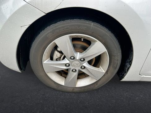 Used 2013 Hyundai Elantra GLS FWD image 10