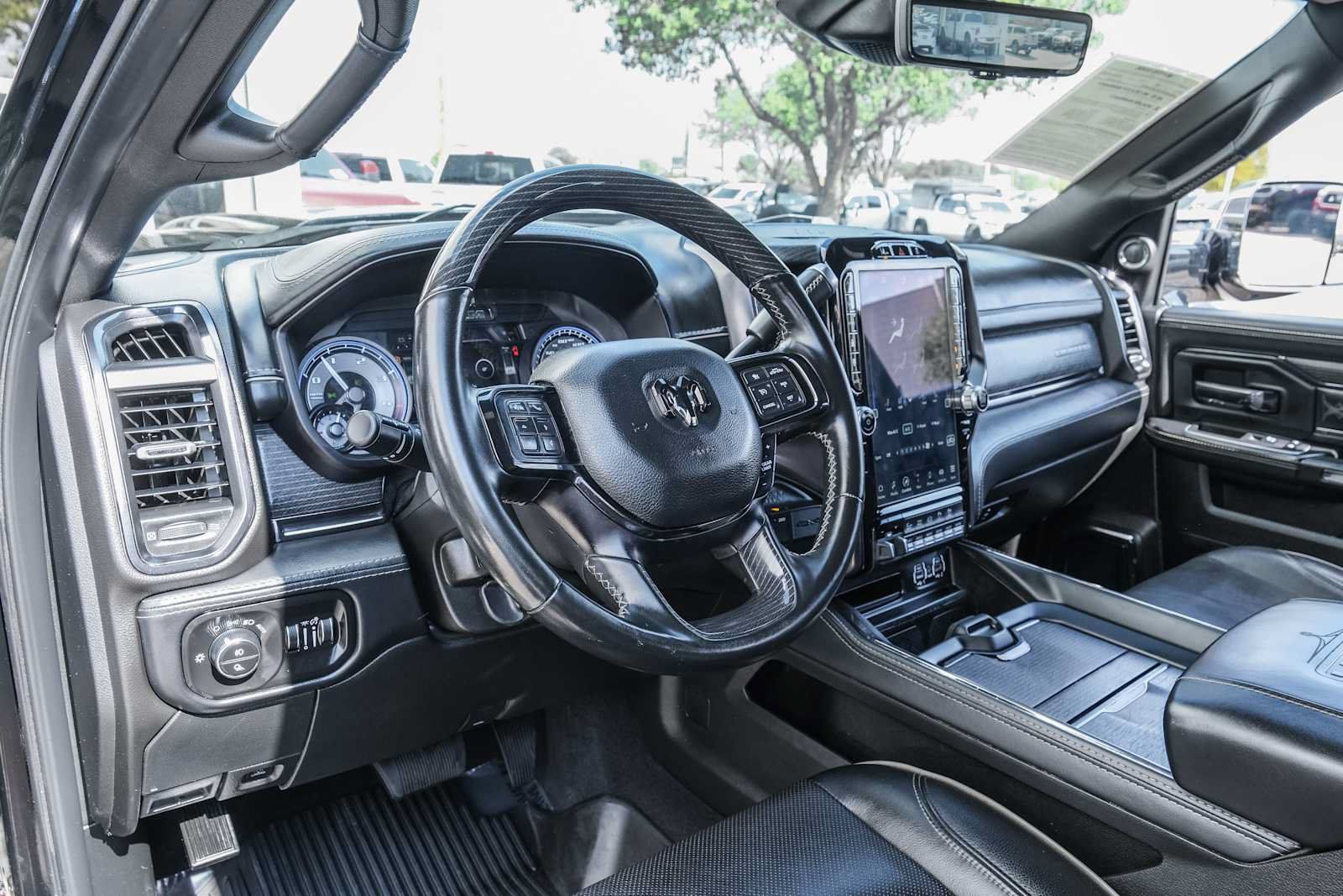Used 2022 RAM 2500 Limited AWD/4WD image 23