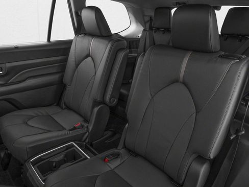 New 2026 Toyota Grand Highlander AWD image 9