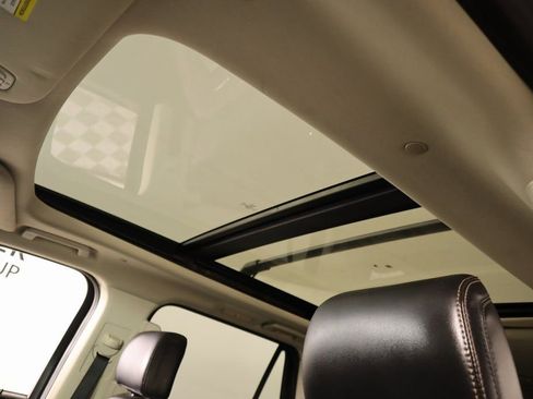 Used 2021 Ford Expedition Platinum image 17