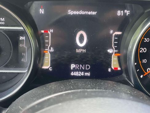 Used 2022 Jeep Wrangler Unlimited Sport w/ Sun And Sound Package AWD/4WD image 25
