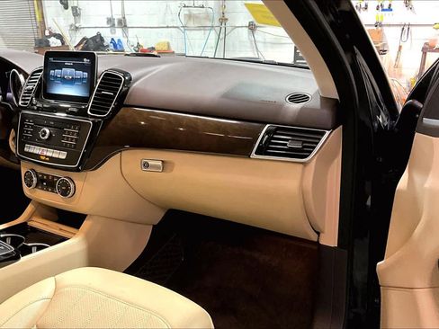 Used 2017 Mercedes-Benz GLE 350 4MATIC image 19