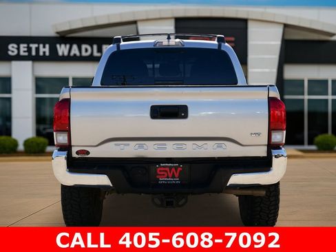 Used 2021 Toyota Tacoma SR5 RWD image 6
