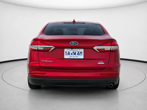 Used 2020 Ford Fusion SE FWD image 6