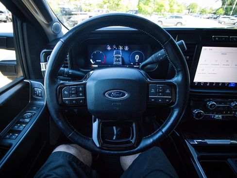 Used 2023 Ford F250 Lariat w/ Lariat Ultimate Package AWD/4WD image 18
