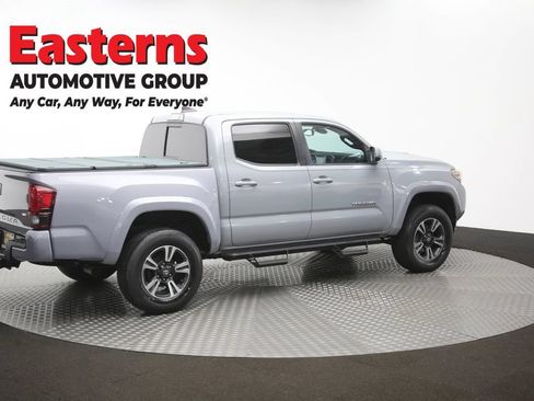 Used 2018 Toyota Tacoma TRD Sport AWD/4WD image 45