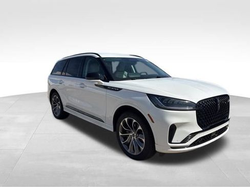 New 2026 Lincoln Aviator AWD image 8