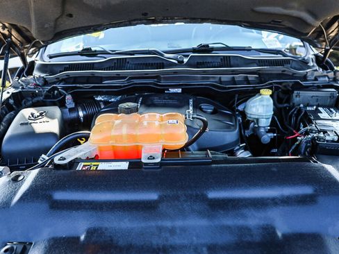 Used 2016 RAM 1500 Laramie w/ Convenience Group image 18