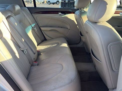 Used 2011 Buick Lucerne CXL image 11