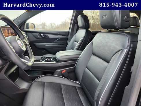 Used 2025 Buick Enclave Sport Touring image 25