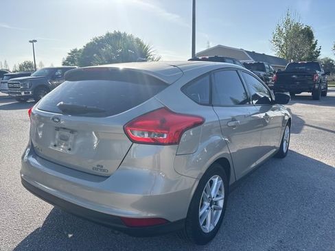 Used 2015 Ford Focus SE image 5