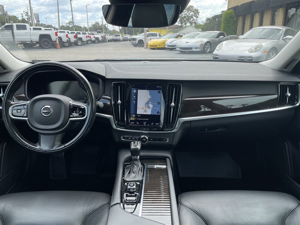 Used 2018 Volvo S90 T5 Momentum w/ Convenience Package AWD/4WD image 4