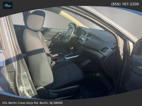 Used 2019 Nissan Sentra SR FWD image 15