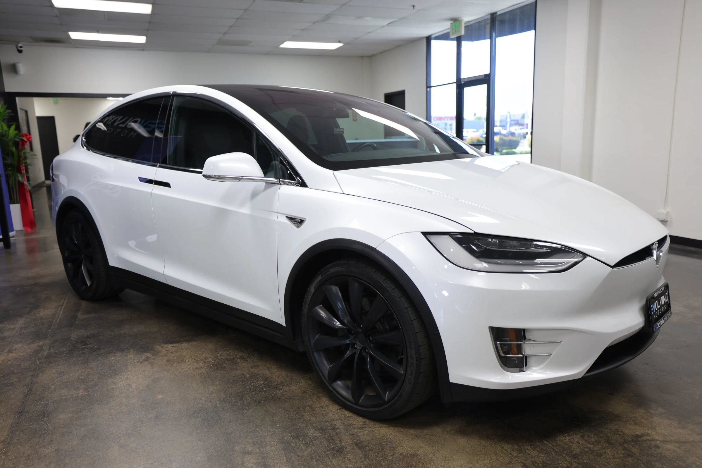Used 2016 Tesla Model X 90D AWD/4WD image 8
