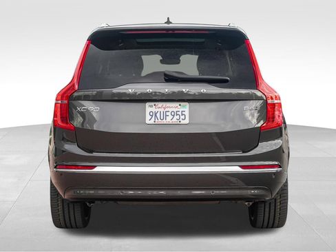 Used 2024 Volvo XC90 B6 Ultimate w/ Protection Package Premier AWD/4WD image 9