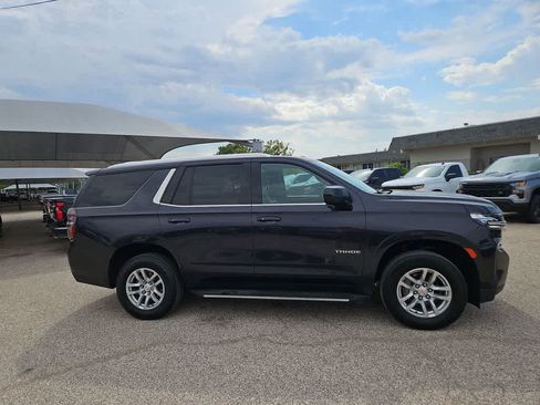 Used 2024 Chevrolet Tahoe LT RWD image 9