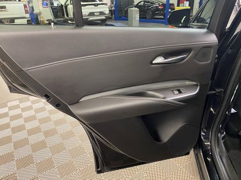 Used 2021 Cadillac XT4 Premium Luxury image 16