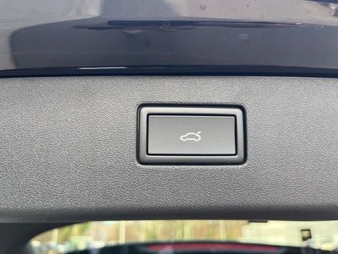 New 2026 Volkswagen Tiguan SE image 25