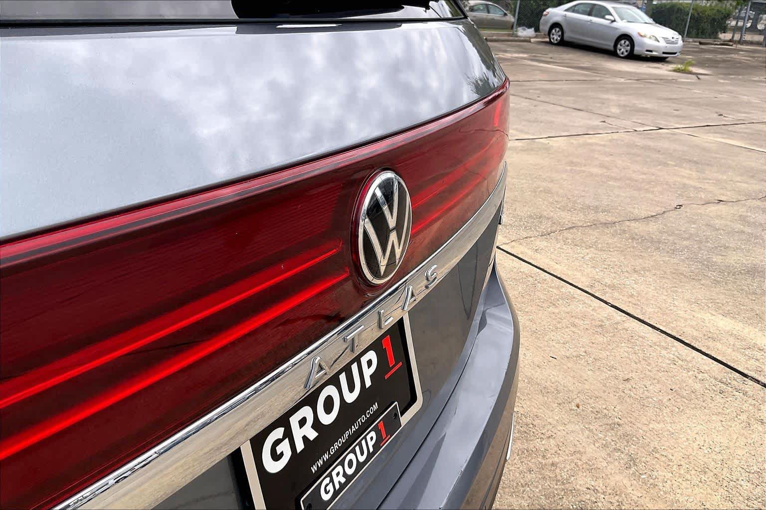 Used 2025 Volkswagen Atlas SE AWD/4WD image 31