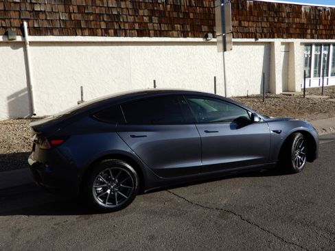 Used 2022 Tesla Model 3 Long Range image 4