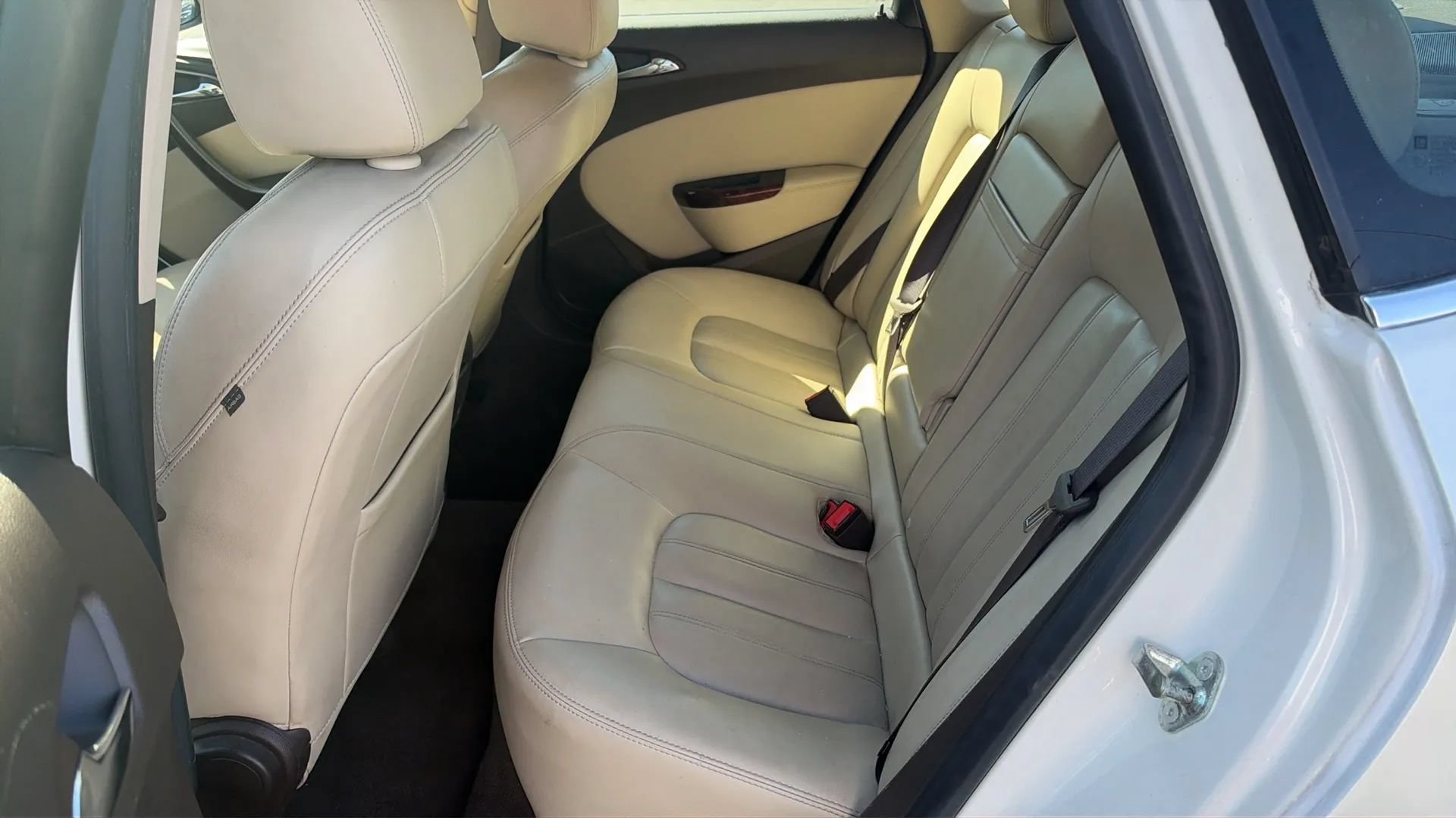 Used 2015 Buick Verano Leather FWD image 10