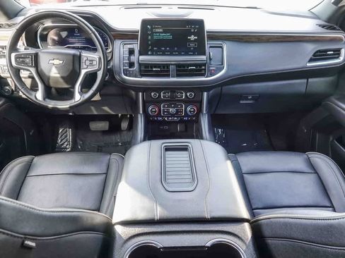 Used 2023 Chevrolet Suburban Premier image 11