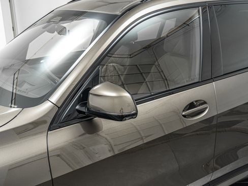 Used 2026 BMW X7 xDrive40i w/ M Sport Package AWD/4WD image 37