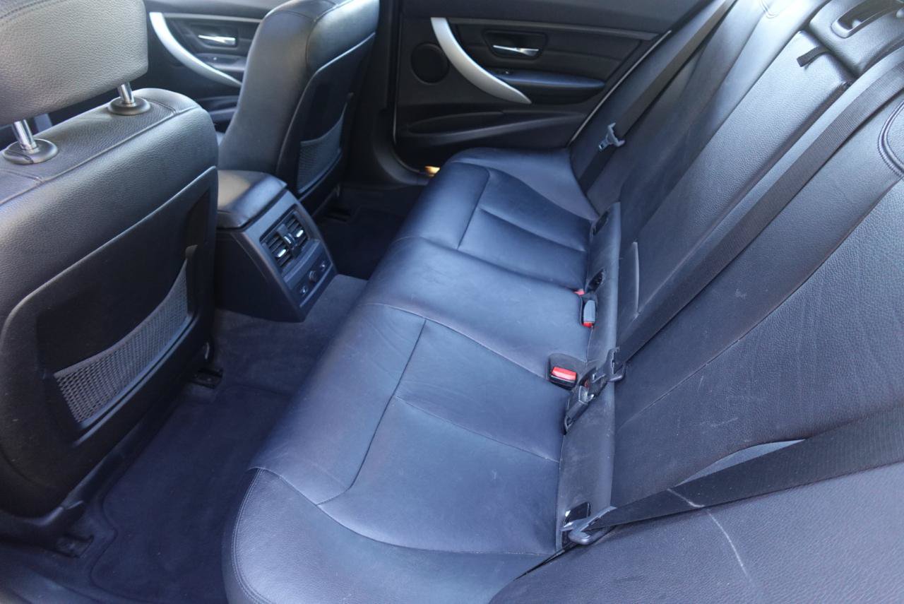 Used 2013 BMW 328i xDrive Sedan AWD/4WD image 12