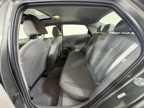 Certified 2025 Hyundai Elantra SEL FWD image 26