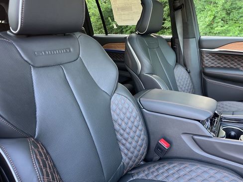 New 2025 Jeep Grand Cherokee L Summit image 39