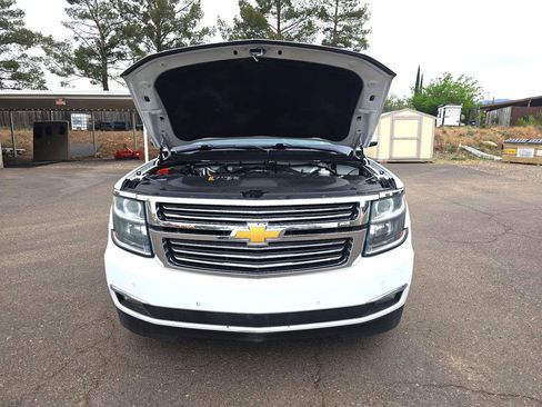 Used 2018 Chevrolet Suburban Premier image 11