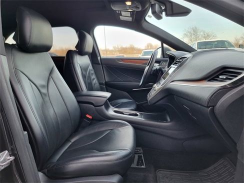 Used 2017 Lincoln MKC Reserve w/ Lincoln MKC Climate Package image 24