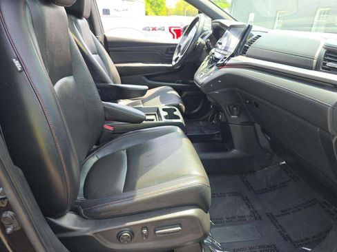 Used 2023 Honda Odyssey Sport image 14