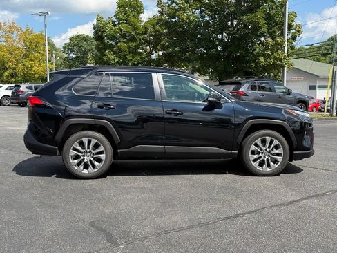 Certified 2023 Toyota RAV4 XLE Premium AWD/4WD image 7
