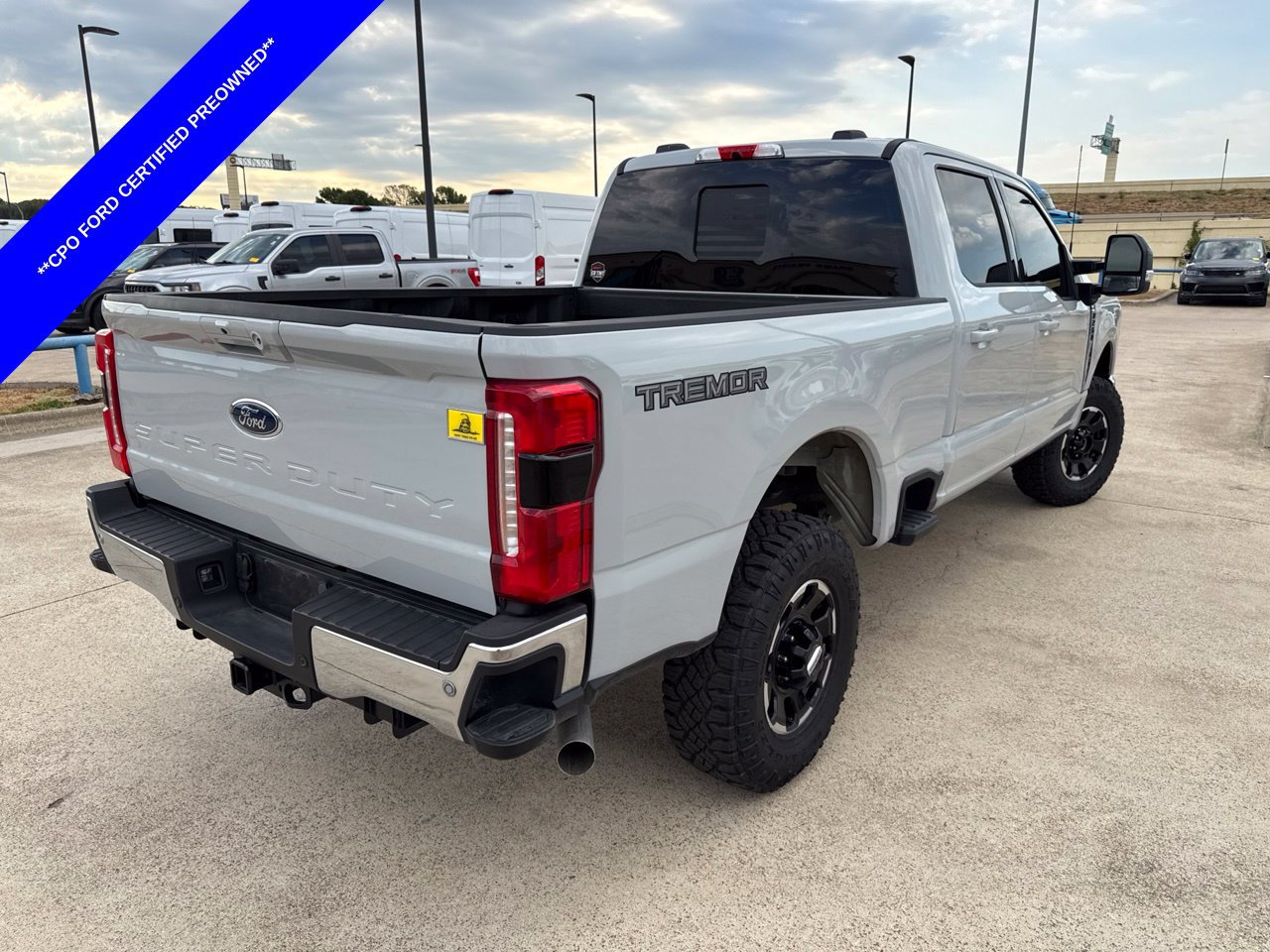 Used 2026 Ford F250 Lariat w/ Tremor Off-Road Package AWD/4WD image 10