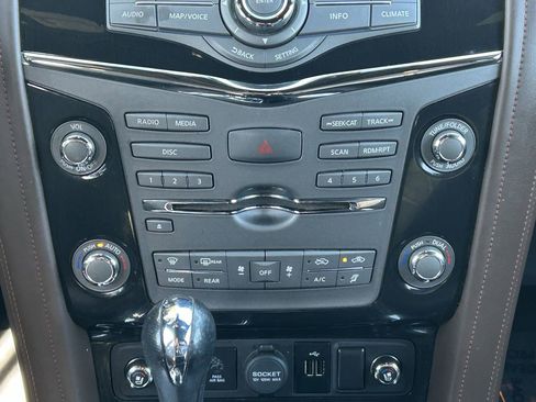 Certified 2020 Nissan Armada Platinum w/ Platinum Reserve Package image 18