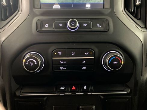 Used 2019 Chevrolet Silverado 1500 Custom w/ Custom Value Package image 18