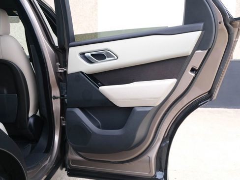 Used 2020 Land Rover Range Rover Velar R-Dynamic S image 29