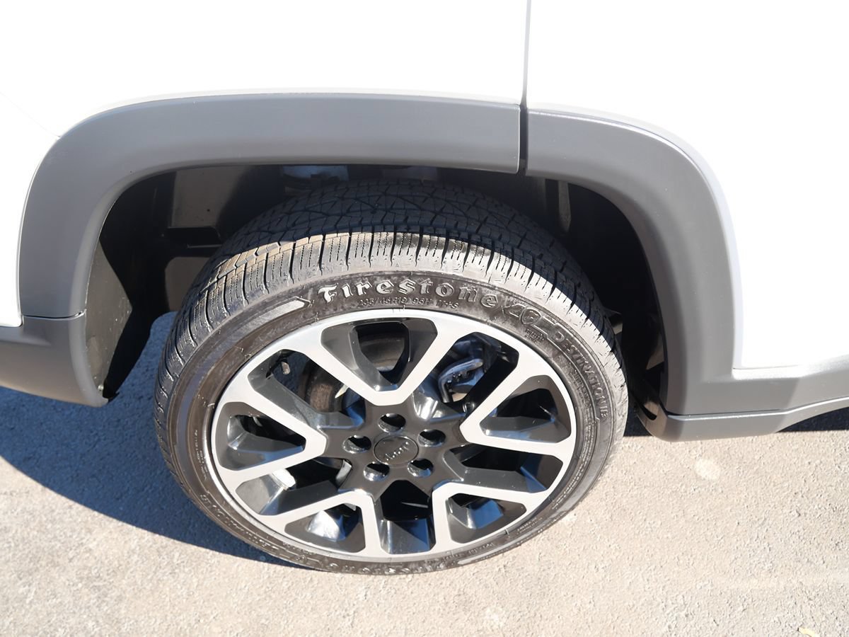 Used 2018 Jeep Compass Limited w/ Navigation Group AWD/4WD image 36