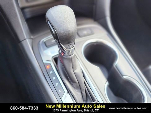 Used 2023 Chevrolet Equinox LT w/ Driver Convenience Package image 25